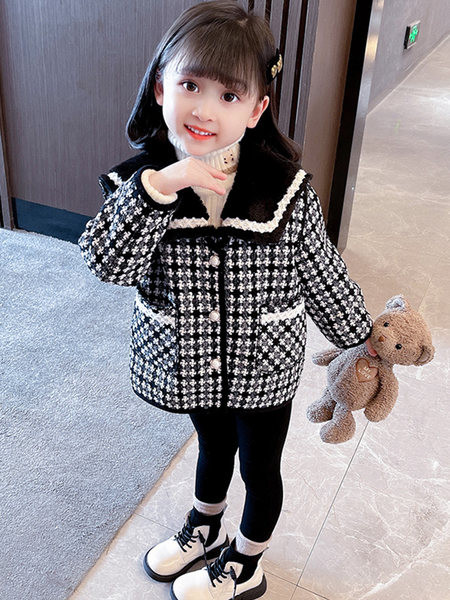 Gyerekkabát lányoknak hosszú gallérral és hímzéssel