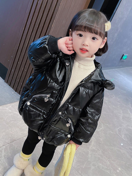 Alkalmi kabát lányoknak kapucnival és zsebbel