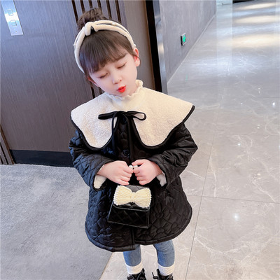 Vaikiška striukė - iškirptas modelis su ilga apykakle