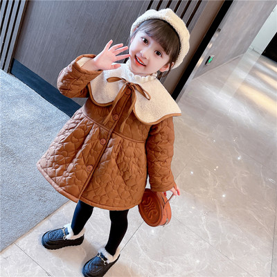 Vaikiška striukė - iškirptas modelis su ilga apykakle