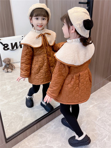 Vaikiška striukė - iškirptas modelis su ilga apykakle