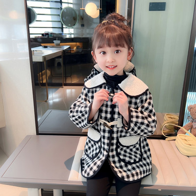 Geaca de iarna in carouri cu buzunar si nasturi pentru fete