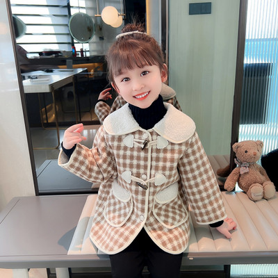 Geaca de iarna in carouri cu buzunar si nasturi pentru fete