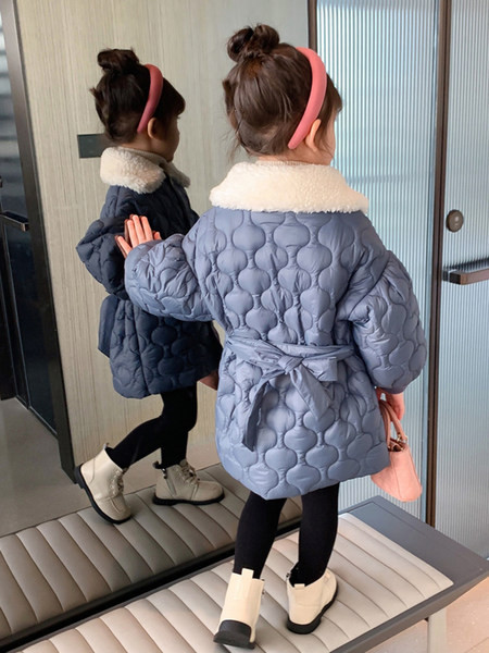 Geaca de iarna cu nasturi si guler in jos