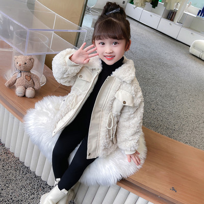 Moekas nööriga piha ja taskuga talvejope tüdrukutele