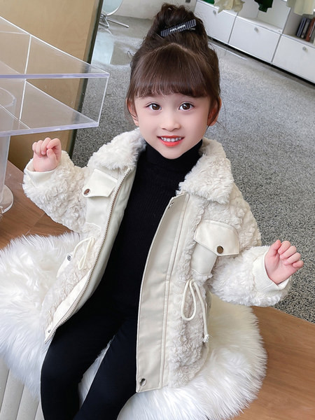 Moekas nööriga piha ja taskuga talvejope tüdrukutele