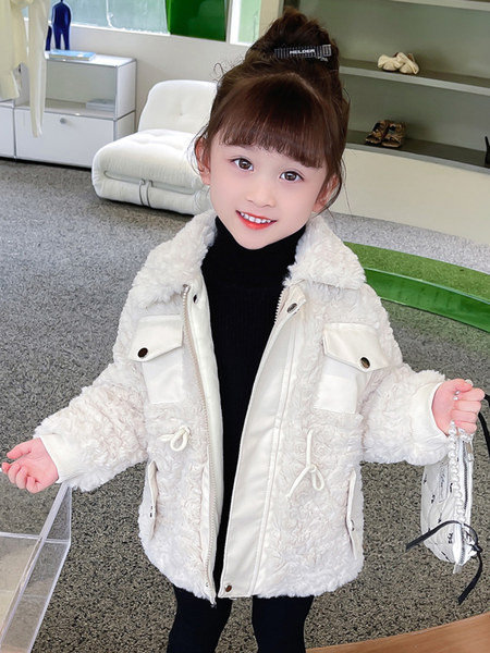 Moekas nööriga piha ja taskuga talvejope tüdrukutele