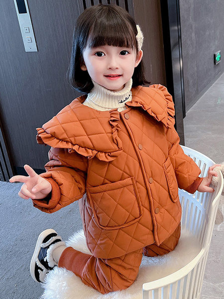 Vaikiška laisvalaikio striukė mergaitėms - su kišene ir sagomis