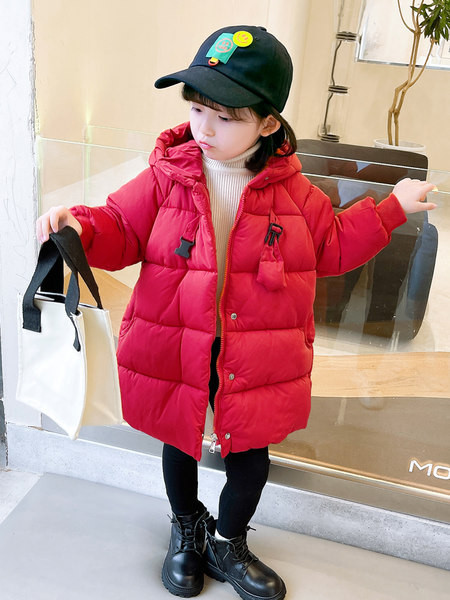 Vaikiška striukė mergaitei su sagomis