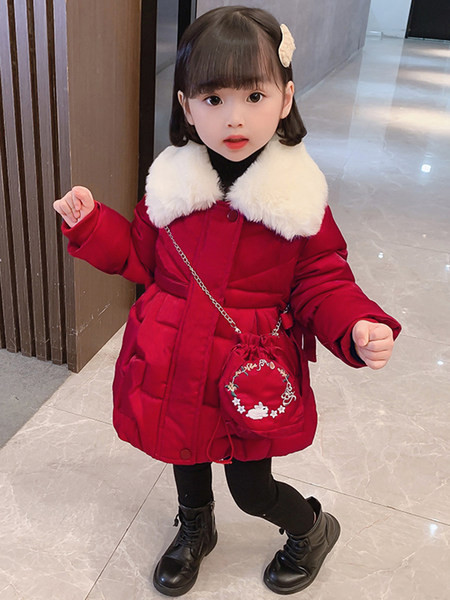 Gyermek téli kabát béléssel, táskával és cipzárral lányoknak