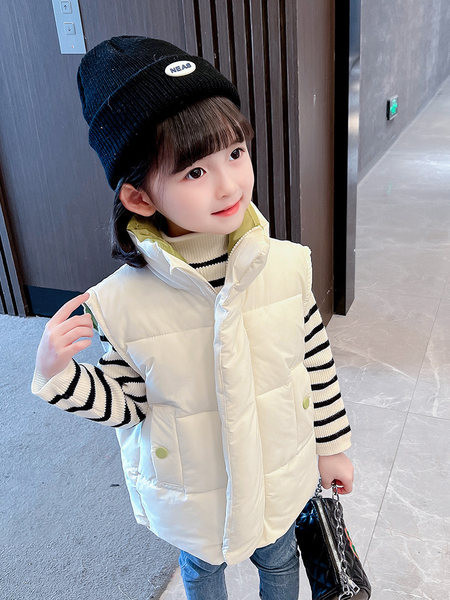 Vesta casual cu guler inalt si buzunar pentru fete