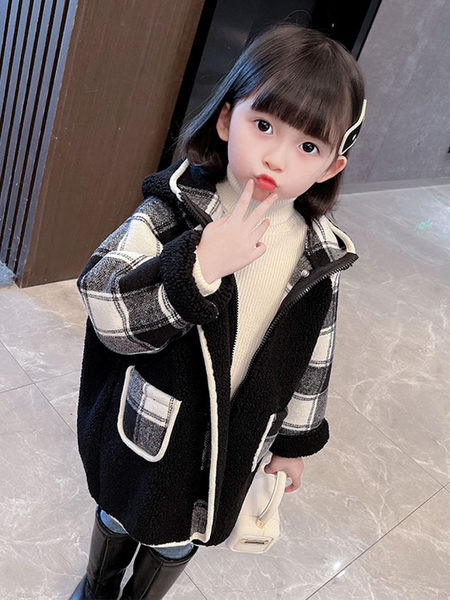 Geaca pentru copii in carouri cu captuseala, gluga si fermoar pentru fete