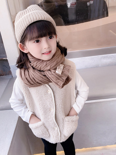 Vesta de pluș pentru fete cu buzunar și închidere cu nasturi