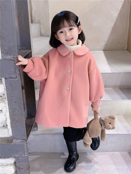 Palton toamna-iarna cu guler - model curat