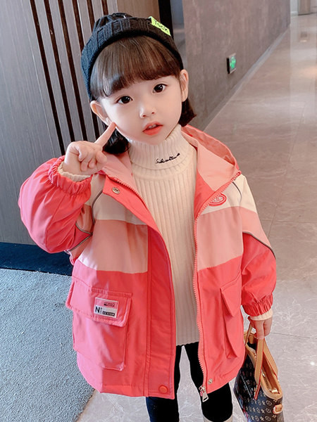 Mergaičių žieminė dygsniuota striukė su gobtuvu ir užrašu