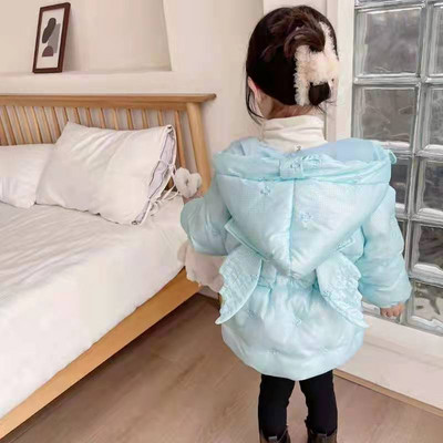 Kapuutsiga ja vöökohal lipsudega laste talvejope tüdrukutele