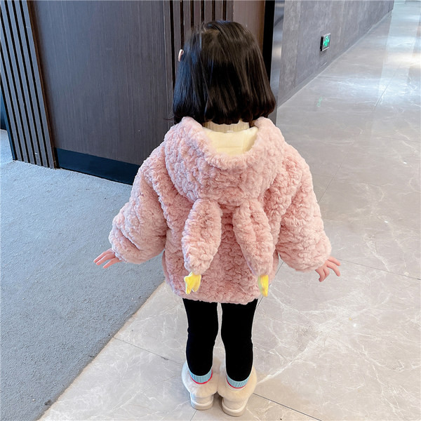 Vaikiška žieminė striukė su gobtuvu, aplikacijomis ir užtrauktuku mergaitėms