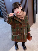 Jachetă cu buzunar cu nasturi, iarnă, în carouri