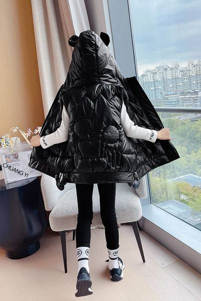 Vaikiška liemenė mergaitėms su gobtuvu ir kišene