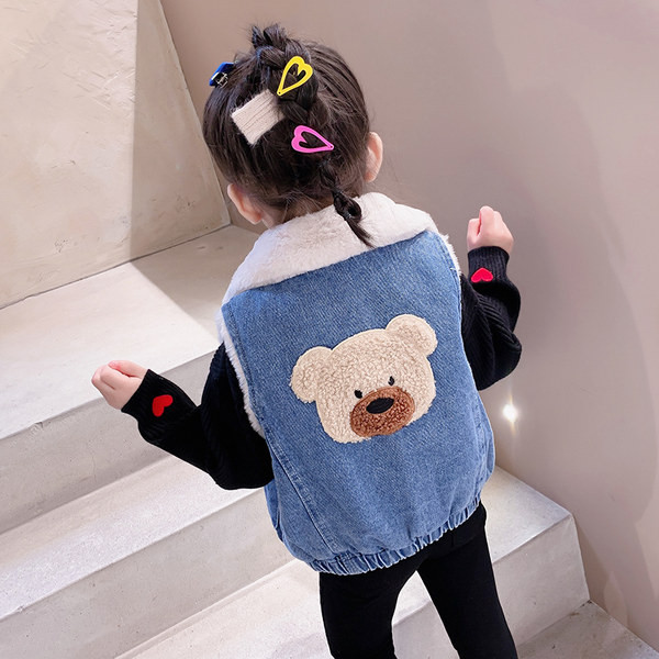 Vestă din denim pentru fete cu căptușeală caldă și închidere cu nasturi