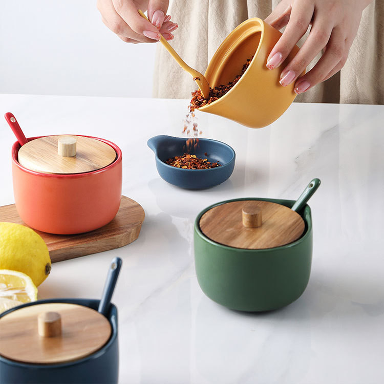 Set Cutie De Condimente De Bucătărie Creativă Ceramică Borcan Mirodenii Cu Capac De Lemn Și Linguri Accesorii De Bucătărie