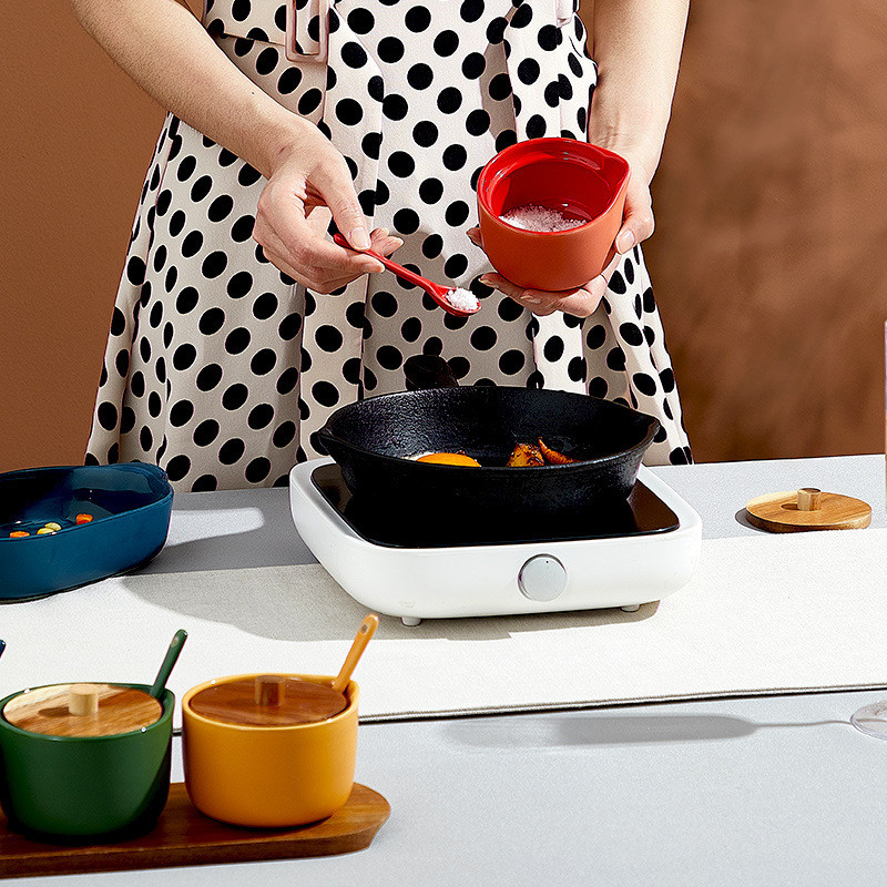 Set Cutie De Condimente De Bucătărie Creativă Ceramică Borcan Mirodenii Cu Capac De Lemn Și Linguri Accesorii De Bucătărie