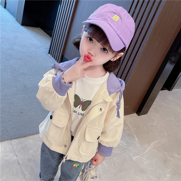 Geaca pentru copii la moda cu gluga si buzunare pentru fete