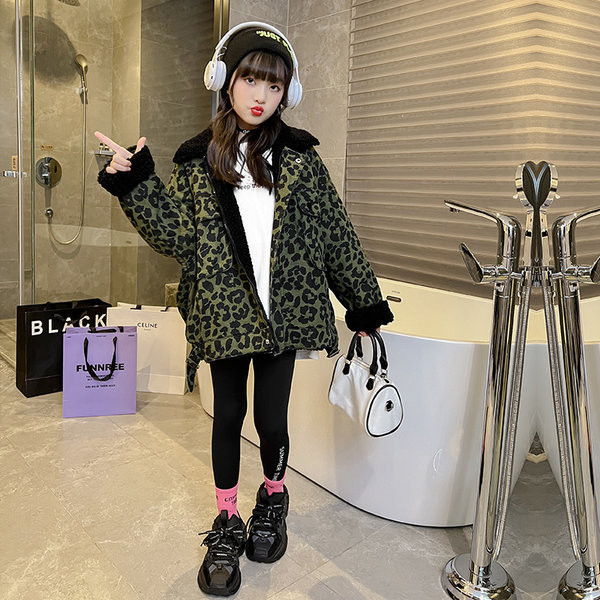 Madinga leopardo rašto striukė mergaitėms su užtrauktuku