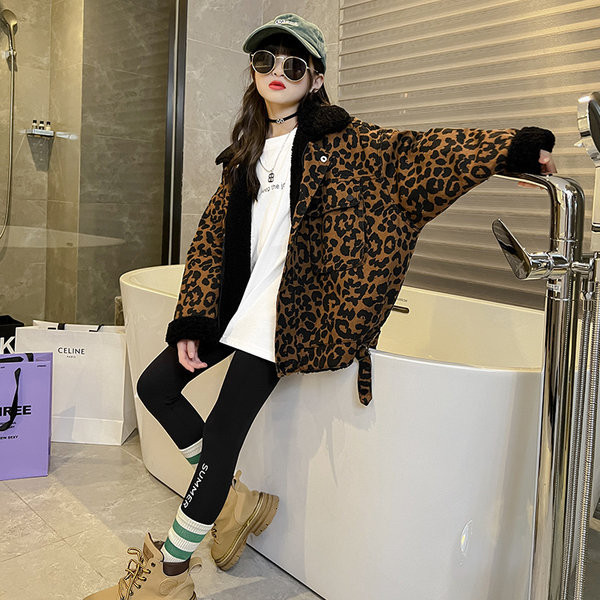 Madinga leopardo rašto striukė mergaitėms su užtrauktuku