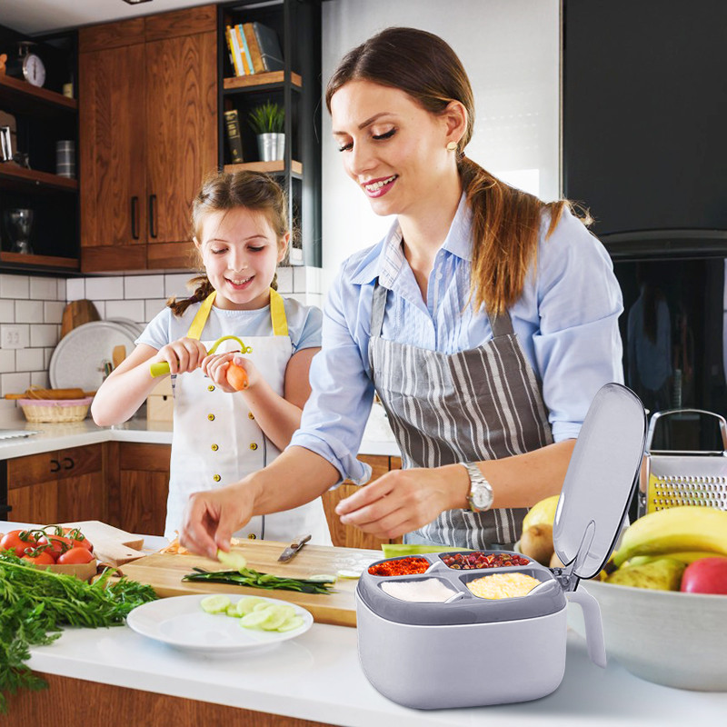 Konyha Négy rekeszes tégelyek fűszerekhez Só- és borsszórók Fűszerüvegek Fűszertartó edény kanálokkal Fűszerszervező eszköz