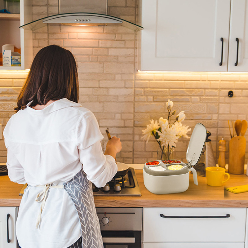 Konyha Négy rekeszes tégelyek fűszerekhez Só- és borsszórók Fűszerüvegek Fűszertartó edény kanálokkal Fűszerszervező eszköz