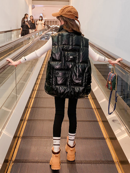 Alkalmi gyerekmellény zsebekkel lányoknak