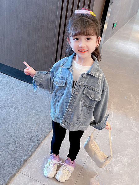 Vaikiška džinsinė striukė plačiomis rankovėmis ir siuvinėjimu