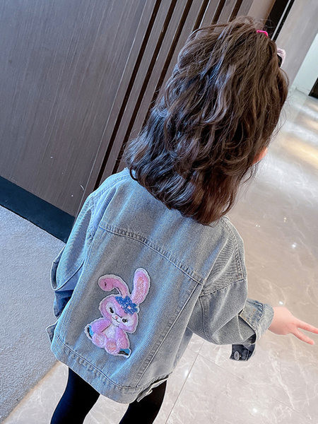 Vaikiška džinsinė striukė plačiomis rankovėmis ir siuvinėjimu