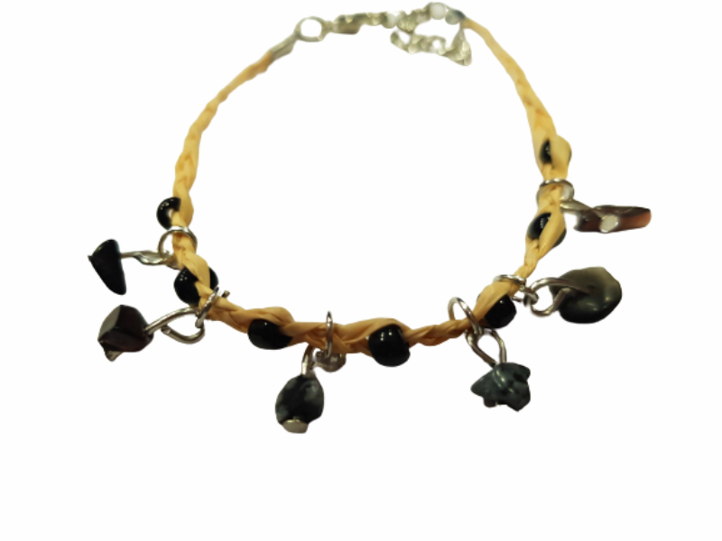 Гривна Оникс , Естествен камък, Със закопчаване