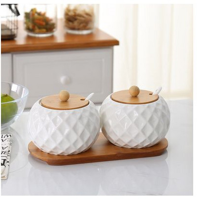 Virtuvės aksesuarai 1-7 vnt./komplektas Keraminių prieskonių puodų rinkinys Medinis padėklas Prieskonių indelis su mediniu dangteliu prieskonių dėžutė Druskos plaktuvas