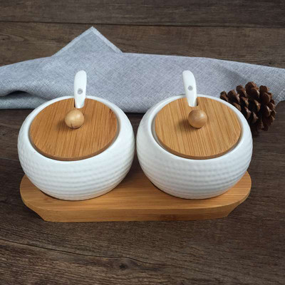 3 vnt. prieskonių dėžutė golfo keraminių pagardų indelių rinkinys su bambukiniais dangteliais padėklas porcelianiniai prieskonių indai Druskos pipirai, cukrus