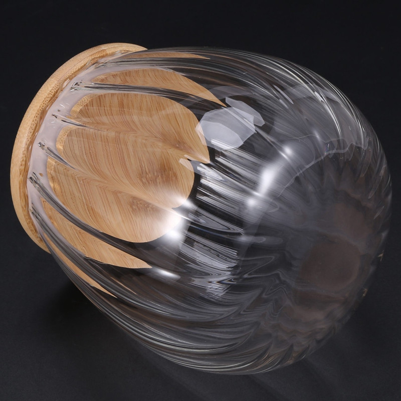 Uždarytas skaidrus stiklinis prieskonių puodas su dangčiu, arbatos laikymo indelis, druskos pipirų laikymo dėžutė, cukraus dubens virtuvės priedai