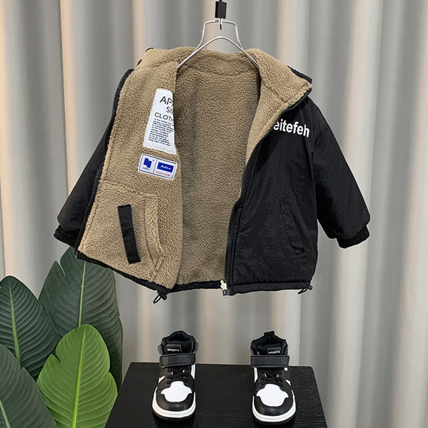 Geaca casual pentru copii cu captuseala din puf pentru baieti