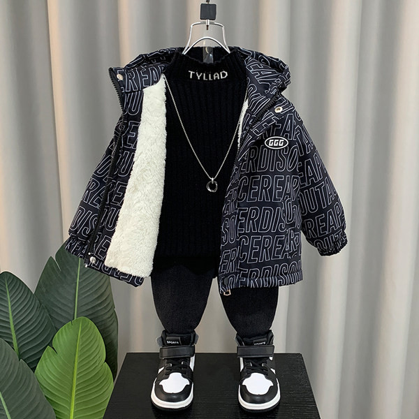 Geacă de iarnă pentru băieți cu glugă și inscripții