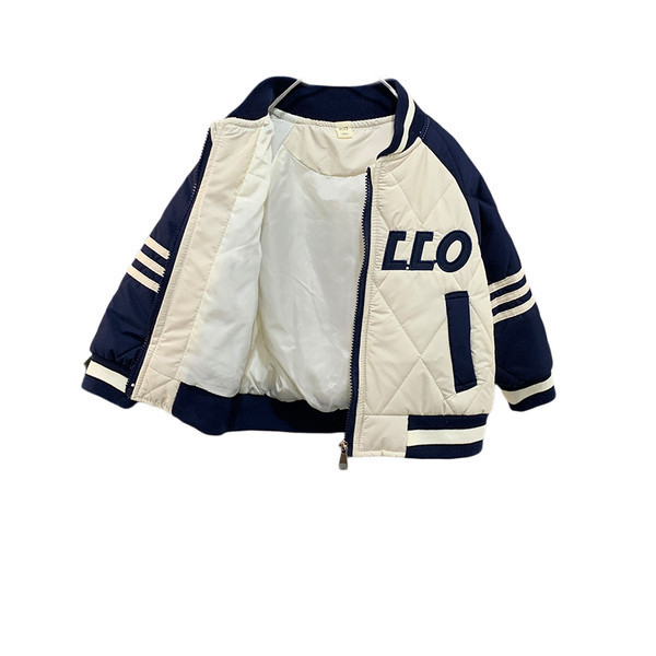 Rudeninė ir žieminė striukė berniukams su išsiuvinėtomis raidėmis ir kišene