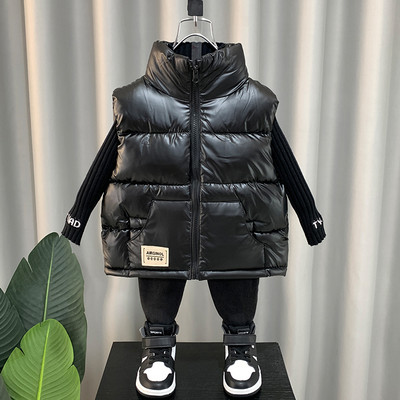 Vesta model nou pentru baieti cu logo si guler inalt