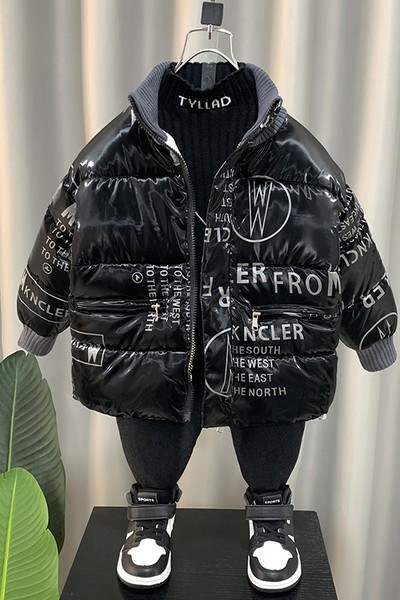 Jachetă la modă pentru băieți cu inscripții