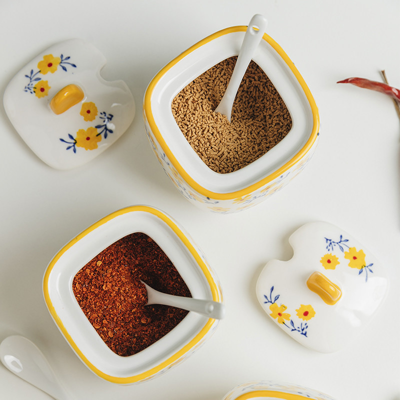 Japoniškas kūrybinis spausdinimas Keraminis prieskonių stiklainis Prieskonių dėžutė Viena virtuvės reikmenys Stiklainis MSG cukraus druskos indelis Atsineškite šaukštą