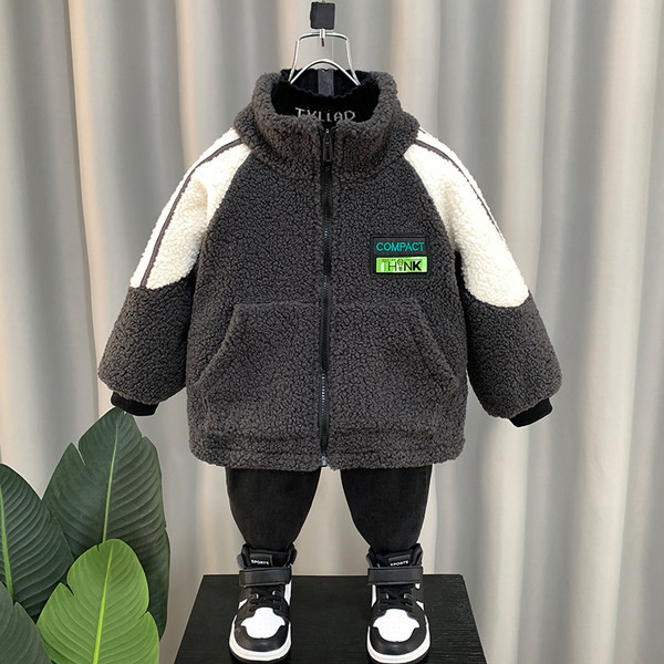 Vaikiška pūkinė striukė berniukui su logotipu