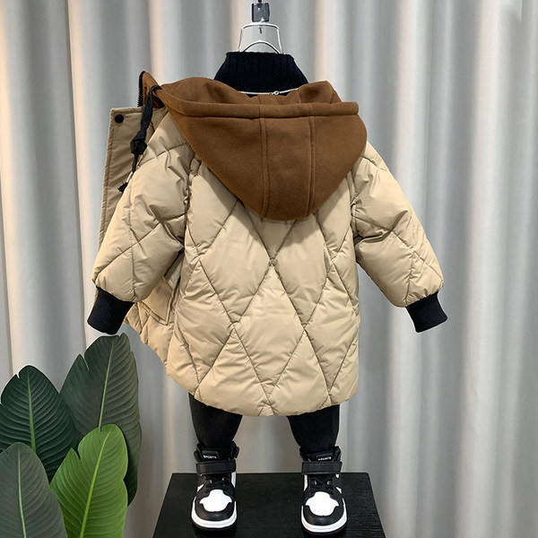 Vaikiška žieminė striukė su gobtuvu ir raišteliais berniukams