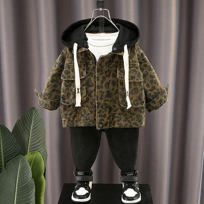 Dječja traper jakna za dječake s leopard printom i kapuljačom