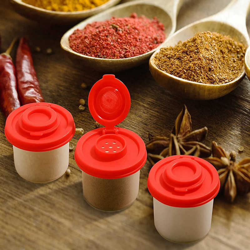 Só- és borsszórók Nedvességálló sószóró piros fedőkkel, műanyag légmentes fűszerüveg adagoló