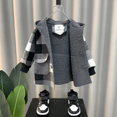 Geaca pentru copii in carouri cu buzunare pentru baieti