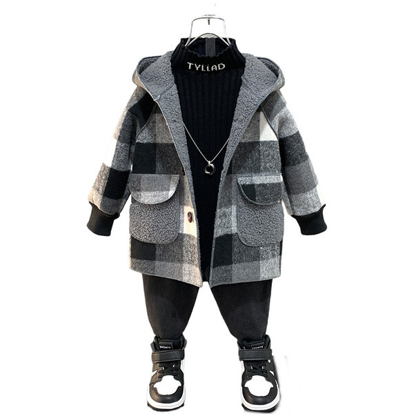 Geaca pentru copii in carouri cu buzunare pentru baieti